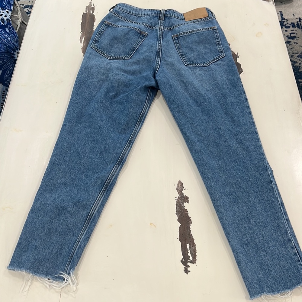 Divided by H & M distressed jeans size 6 - Picture 8 of 8